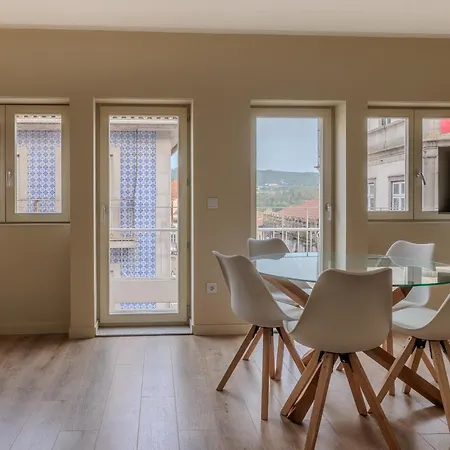 Urban Tales Барселуш