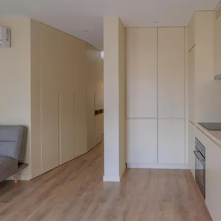 Urban Tales Барселуш