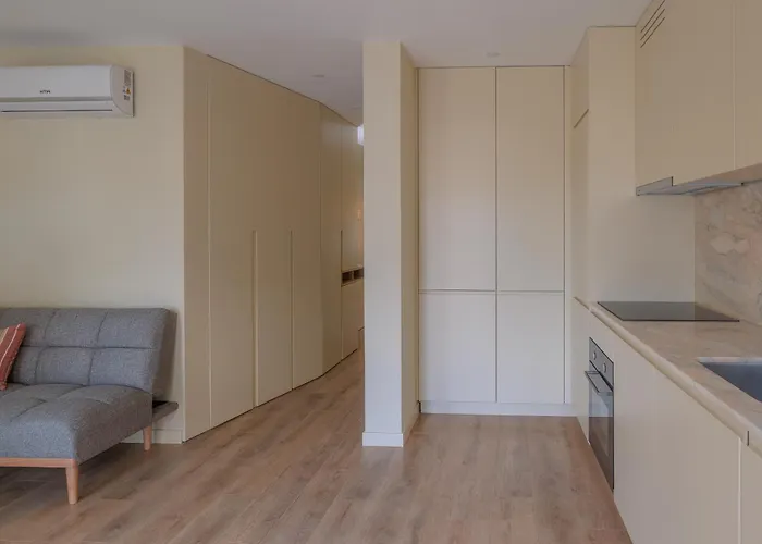 Urban Tales 巴塞卢什